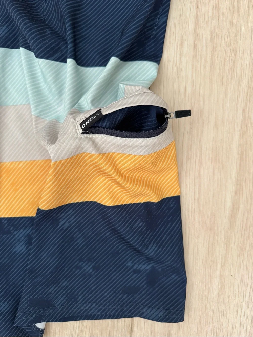 O’Neill men’s 36 Hyperfreak board shorts swim trunks surf striped EUC